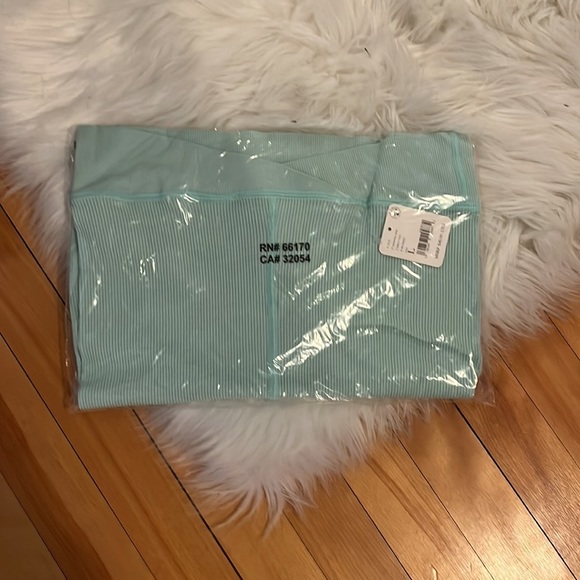 FREE People FP Movement Free Throw Short Turquoise Mint - Picture 4 of 5